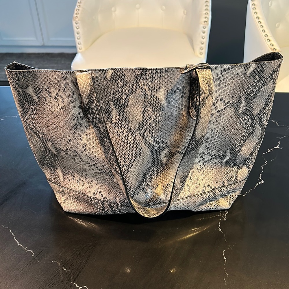 Cole Haan Palermo Tote Bag Purse Black Ivory Snakeskin Pattern